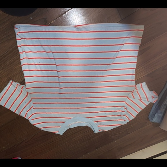 Ardene’s blue and red striped crop t shirt - Picture 3 of 3